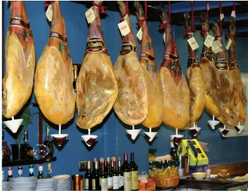 Spanische Schinken in einer Tapas-Bar