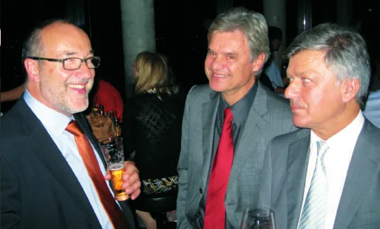 Mitglieder beim Abendempfang der Jahrestagung 2013